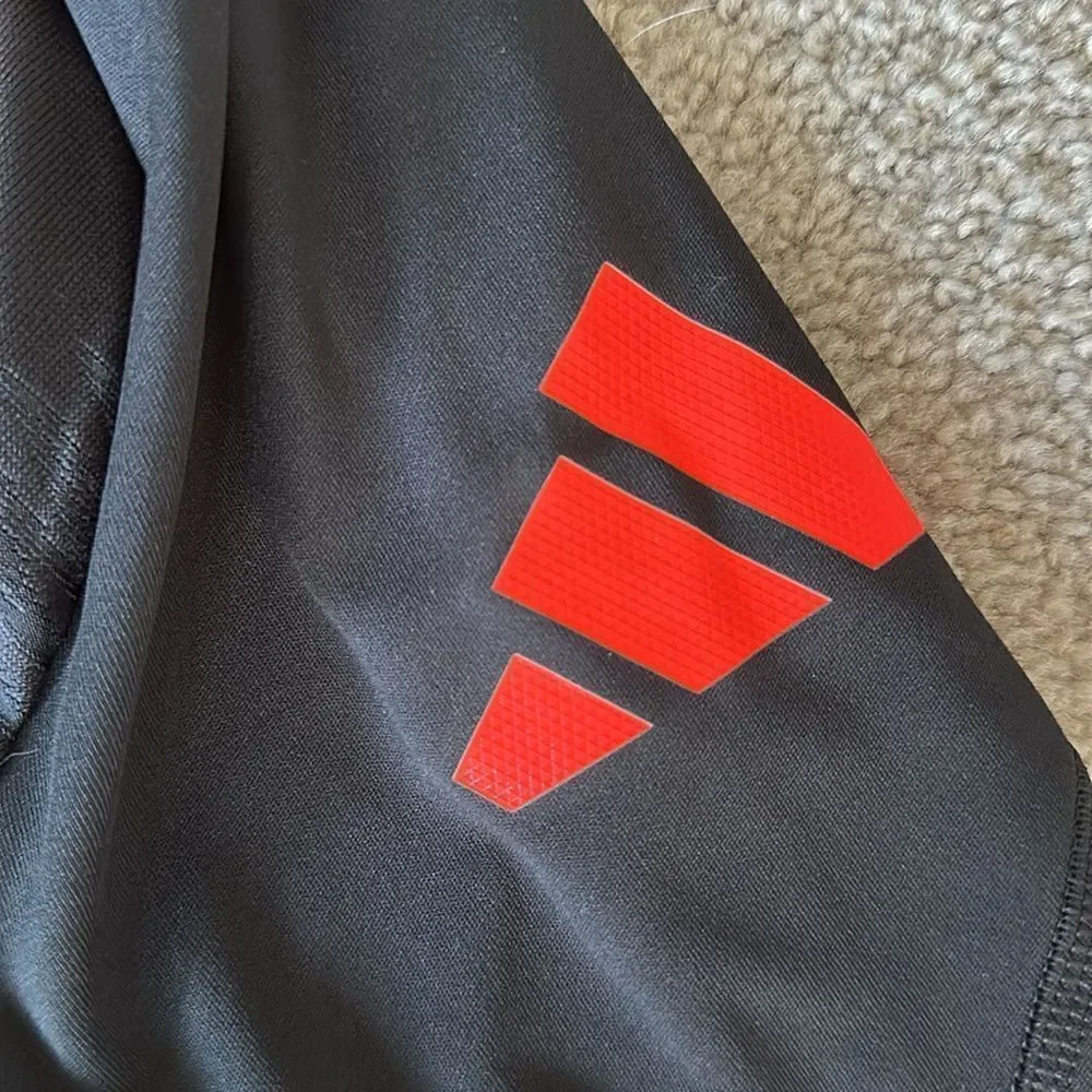 Adidas Men’s Tiro 24 Training Top!